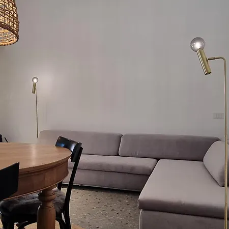 Holiday home Malgrate-lecco, La Corte Del *