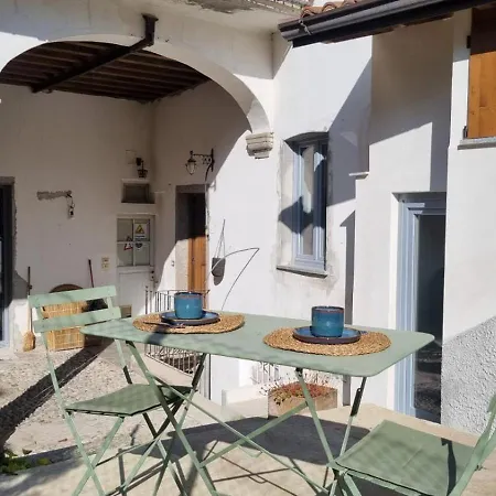 Malgrate-lecco, La Corte Del Holiday home